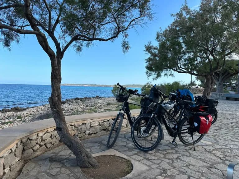PetitHotel Tour Mallorca: Räder mit Meerblick in der Cala Sant Vicenç bei Pollença